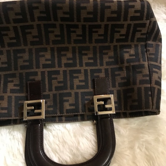 Authentic Vintage Fendi Zucca bag - Picture 4 of 15